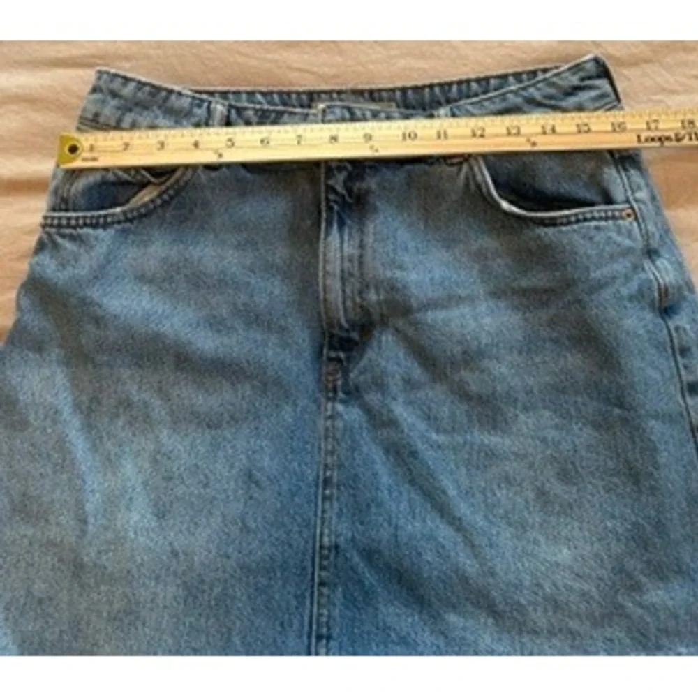 Topshop MOTO Blue Denim Mini Skirt Raw Hem High Waisted Size 10 Medium Wash